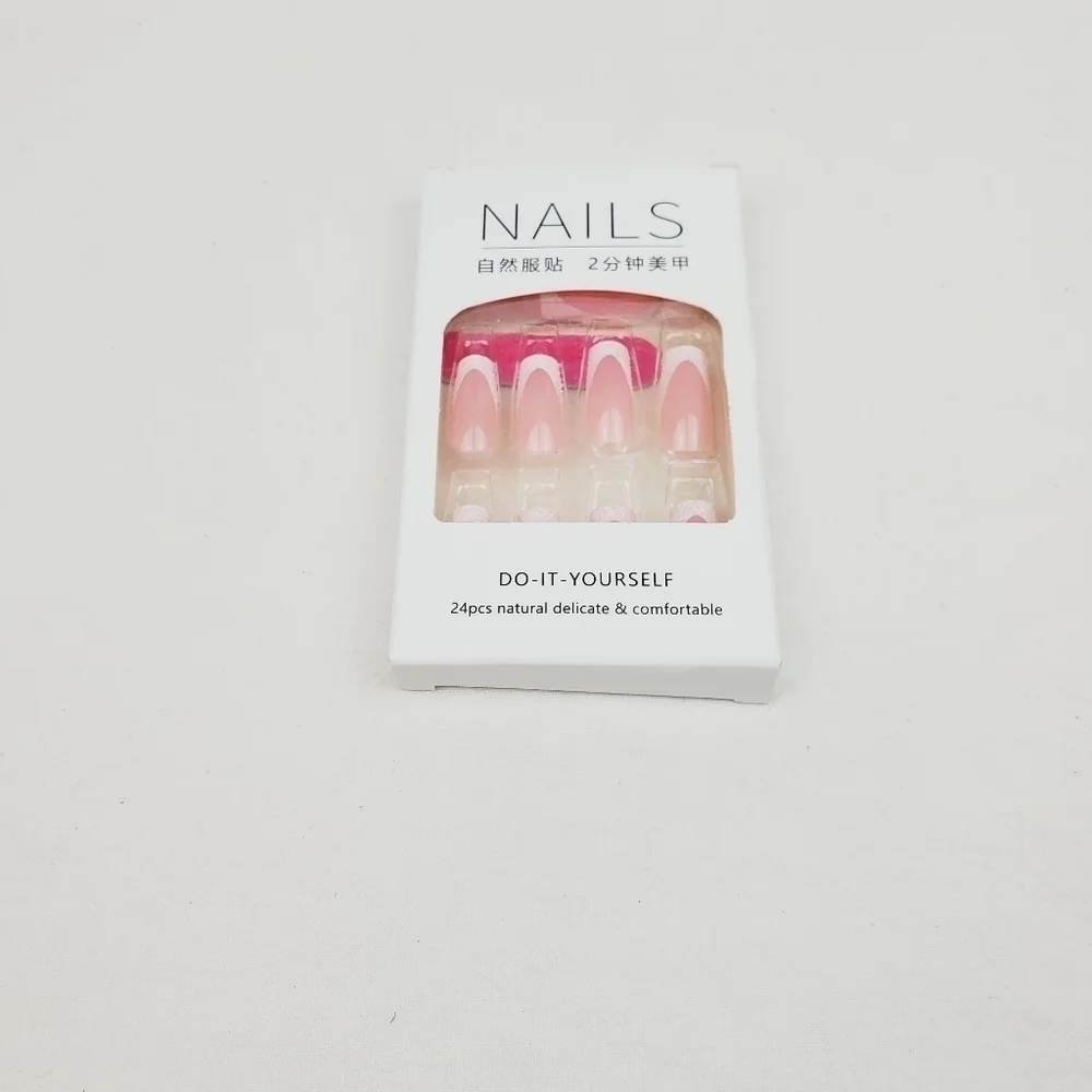 24 Pieces Fake Press On Nails